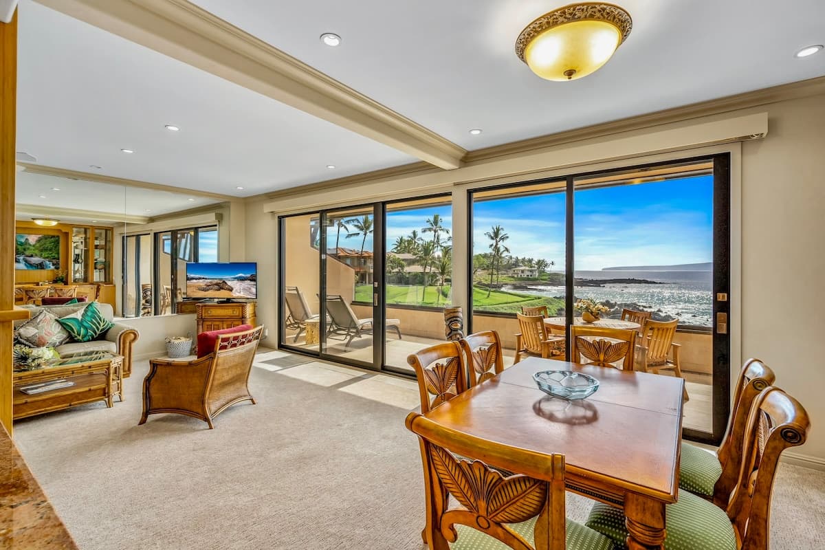 Condo in Kihei · ★4.96 · 2 bedrooms · 2 beds · 2 baths - Photo 2