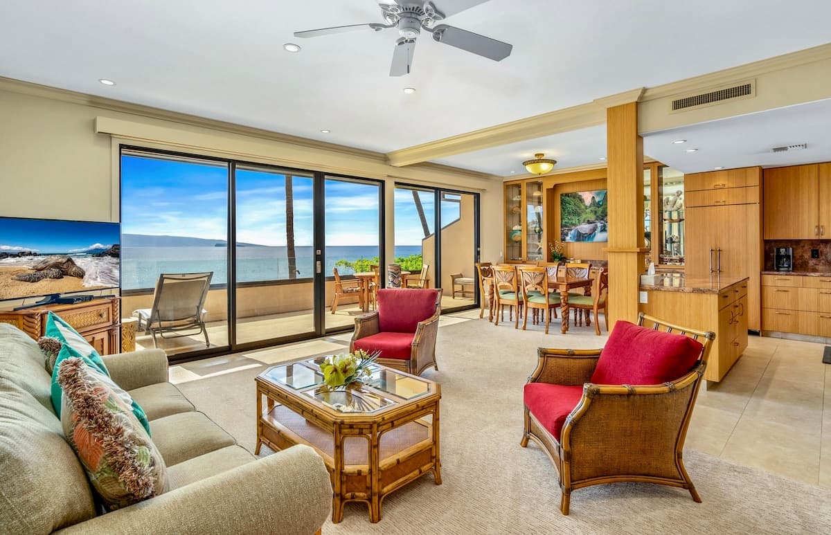 Condo in Kihei · ★4.96 · 2 bedrooms · 2 beds · 2 baths - Photo 3
