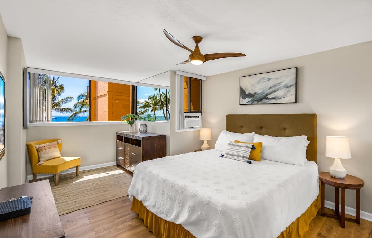 Condo in Kihei · ★4.86 · 1 bedroom · 2 beds · 1 bath - Photo 2