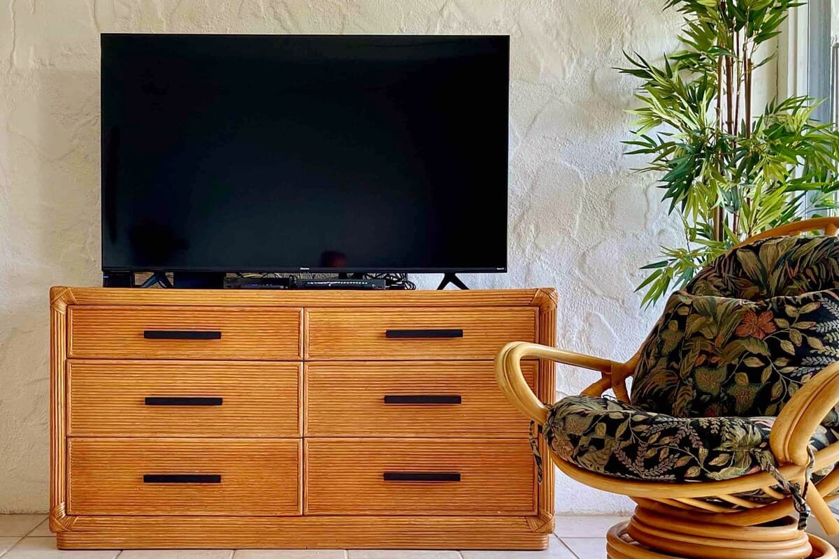 Condo in Kailua-Kona · ★4.9 · 1 bedroom · 2 beds · 1 private bath - Photo 2