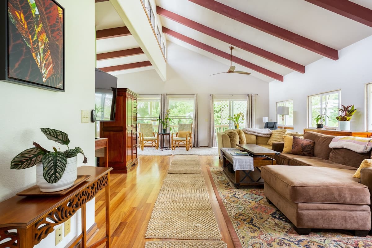 Awesome jungle view loft just 5 minutes to Hilo! - Photo 2