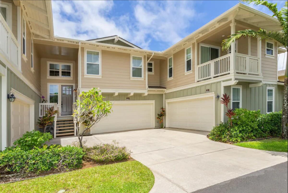 Home in Princeville · ★4.92 · 2 bedrooms · 2 beds · 2.5 baths - Photo 3