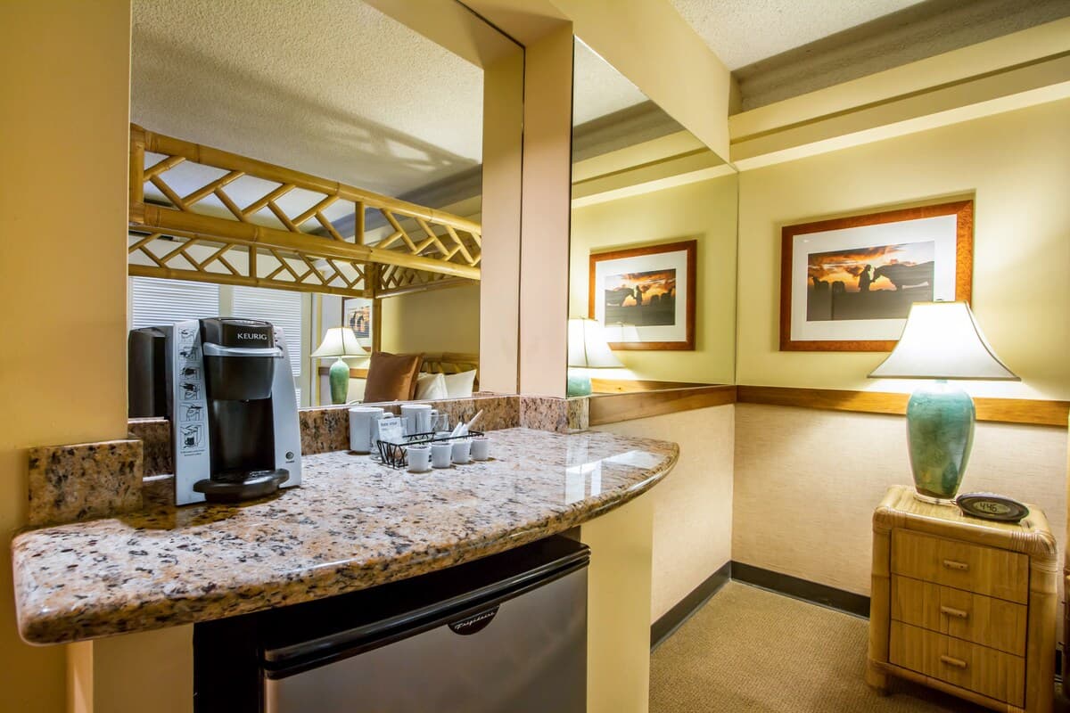 Room Near Ala Moana Center, 1 Queen - Photo 1