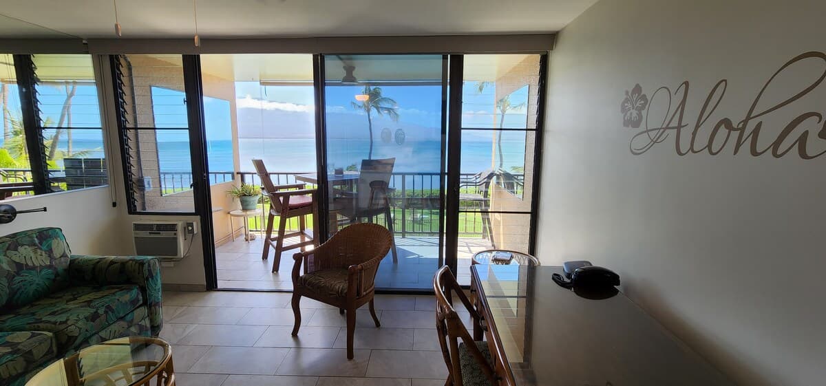 Condo in Wailuku · ★4.96 · 1 bedroom · 1 bed · 1 bath - Photo 4