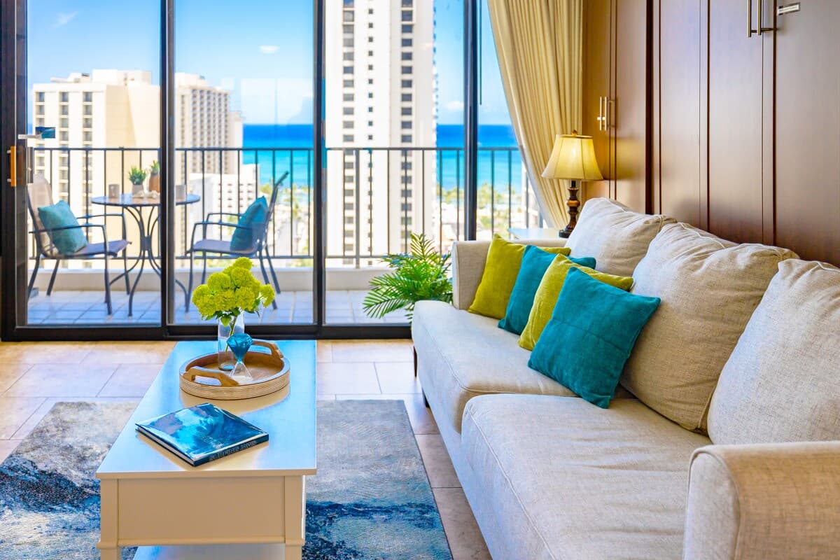 Condo in Honolulu · ★4.71 · 1 bedroom · 2 beds · 1 private bath - Photo 2