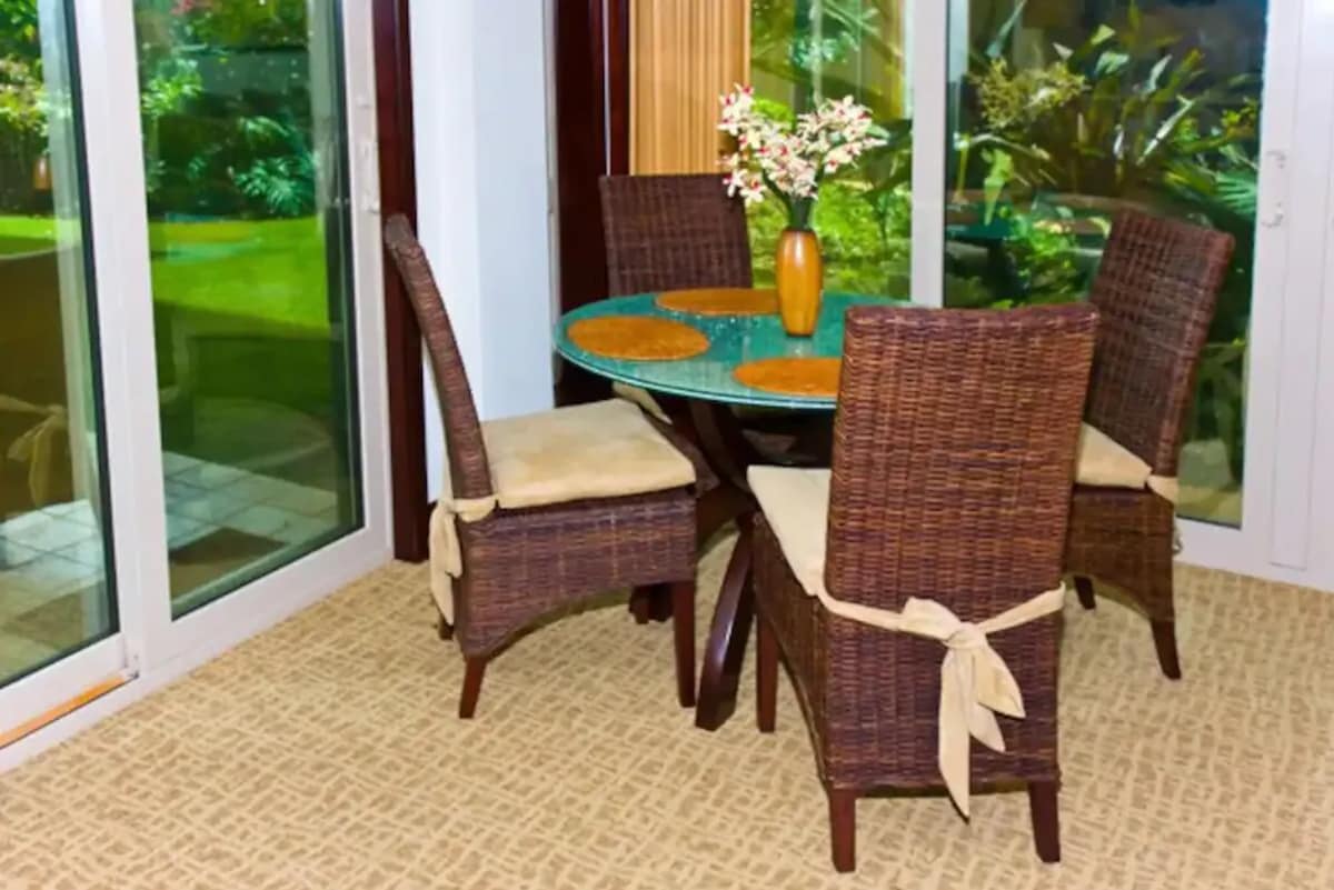 Condo in Kapaa · ★4.85 · 2 bedrooms · 3 beds · 3 baths - Photo 2