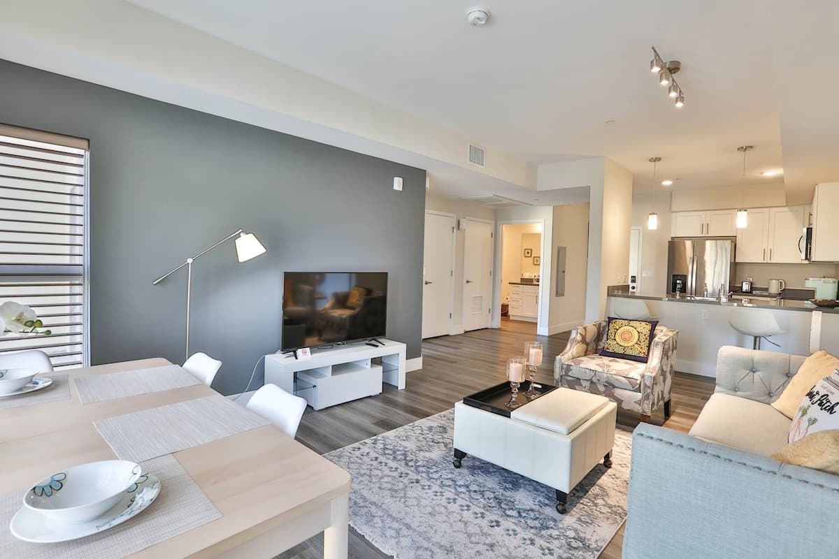 2B2B Free Parking | Tech Hubs | Dtown | SAP 214 Ji - Photo 1