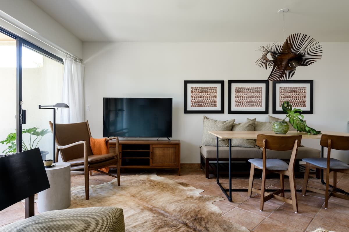 Condo in Kihei · ★4.98 · 1 bedroom · 1 bed · 2 baths - Photo 4