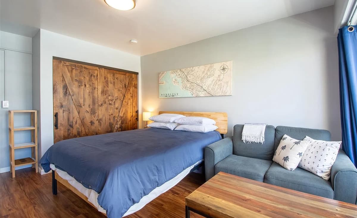 Condo in Honolulu · ★4.98 · 1 bedroom · 1 bed · 1 private bath - Photo 2
