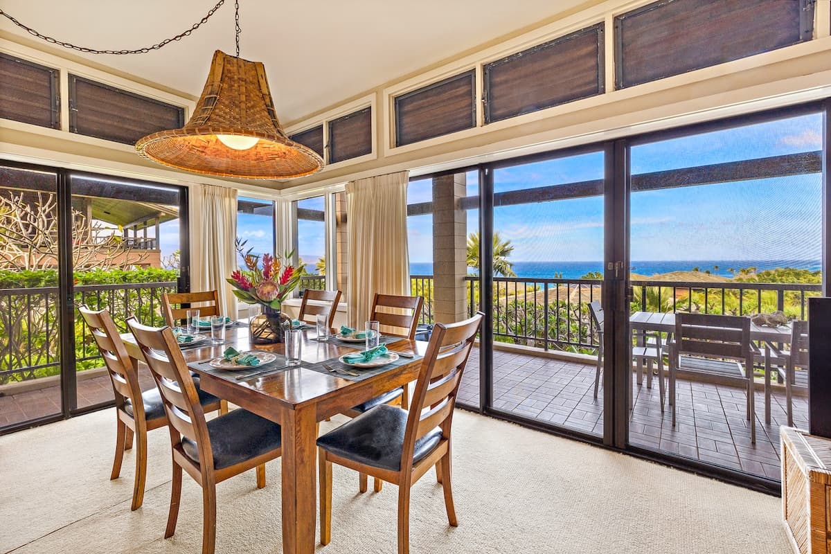 Home in Lahaina · ★4.83 · 2 bedrooms · 3 beds · 3 private baths - Photo 2