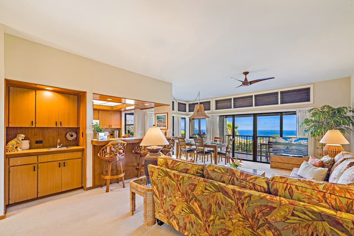 Home in Lahaina · ★4.83 · 2 bedrooms · 3 beds · 3 private baths - Photo 3