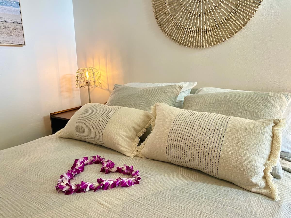 Condo in Waianae · ★4.83 · 1 bedroom · 2 beds · 1 private bath - Photo 1