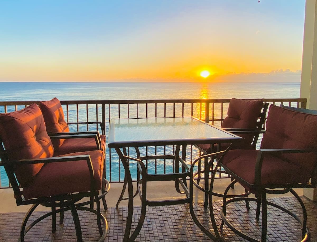 Condo in Waianae · ★4.83 · 1 bedroom · 2 beds · 1 private bath - Photo 2
