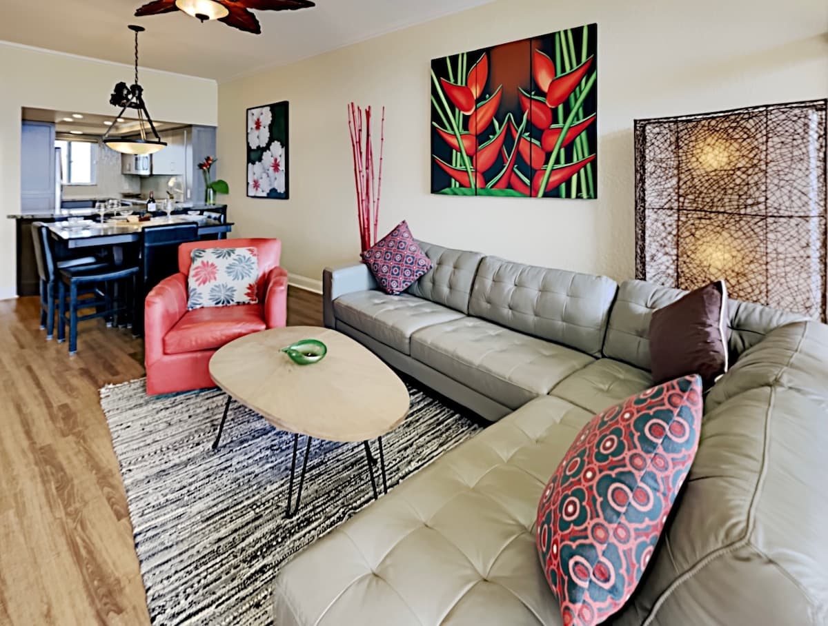 Condo in Kihei · ★4.89 · 2 bedrooms · 2 beds · 2 baths - Photo 5