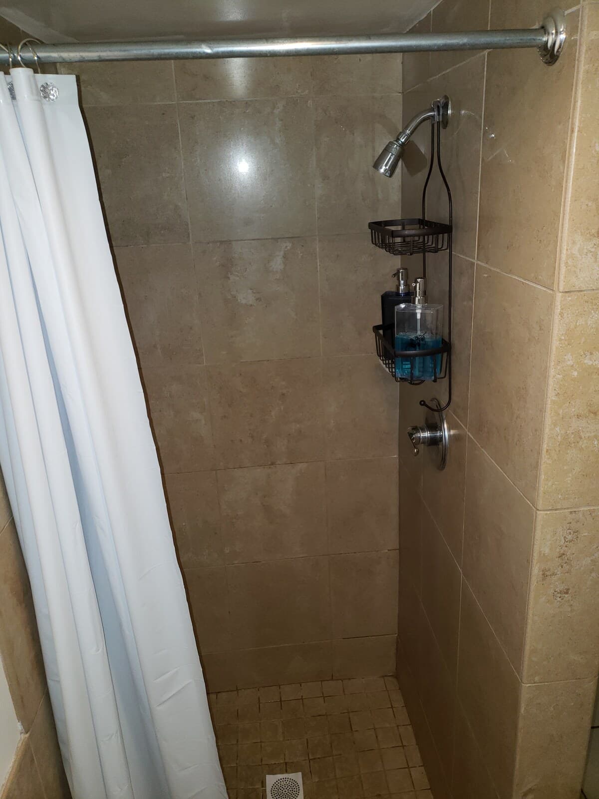 Condo in Honolulu · ★4.76 · Studio · 2 beds · 1 bath - Photo 4