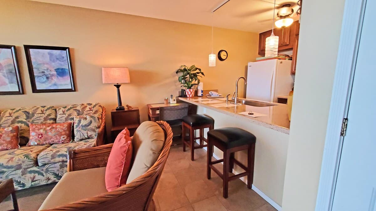 Condo in Kailua-Kona · ★4.87 · 1 bedroom · 2 beds · 1 bath - Photo 4