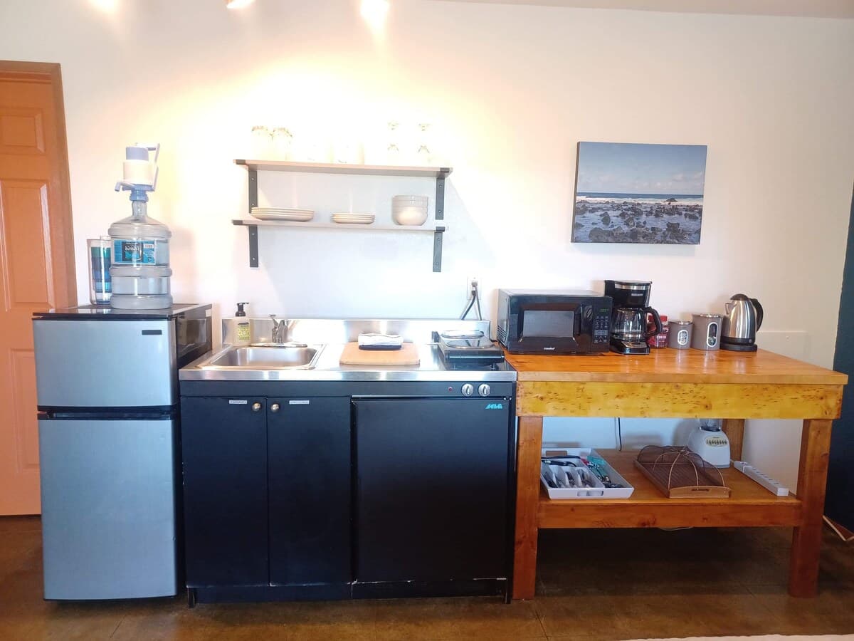 Home in Pahoa · ★4.82 · Studio · 1 bed · 1 private bath - Photo 3