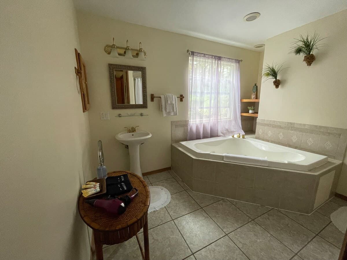 Guesthouse in Volcano · ★4.93 · 1 bedroom · 1 bed · 1 private bath - Photo 3