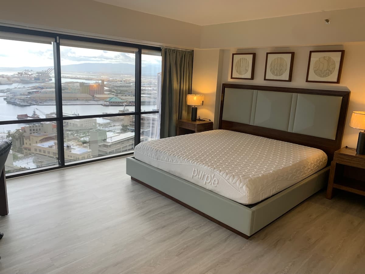 Condo in Honolulu · ★4.96 · 1 bedroom · 2 beds · 1 private bath - Photo 2