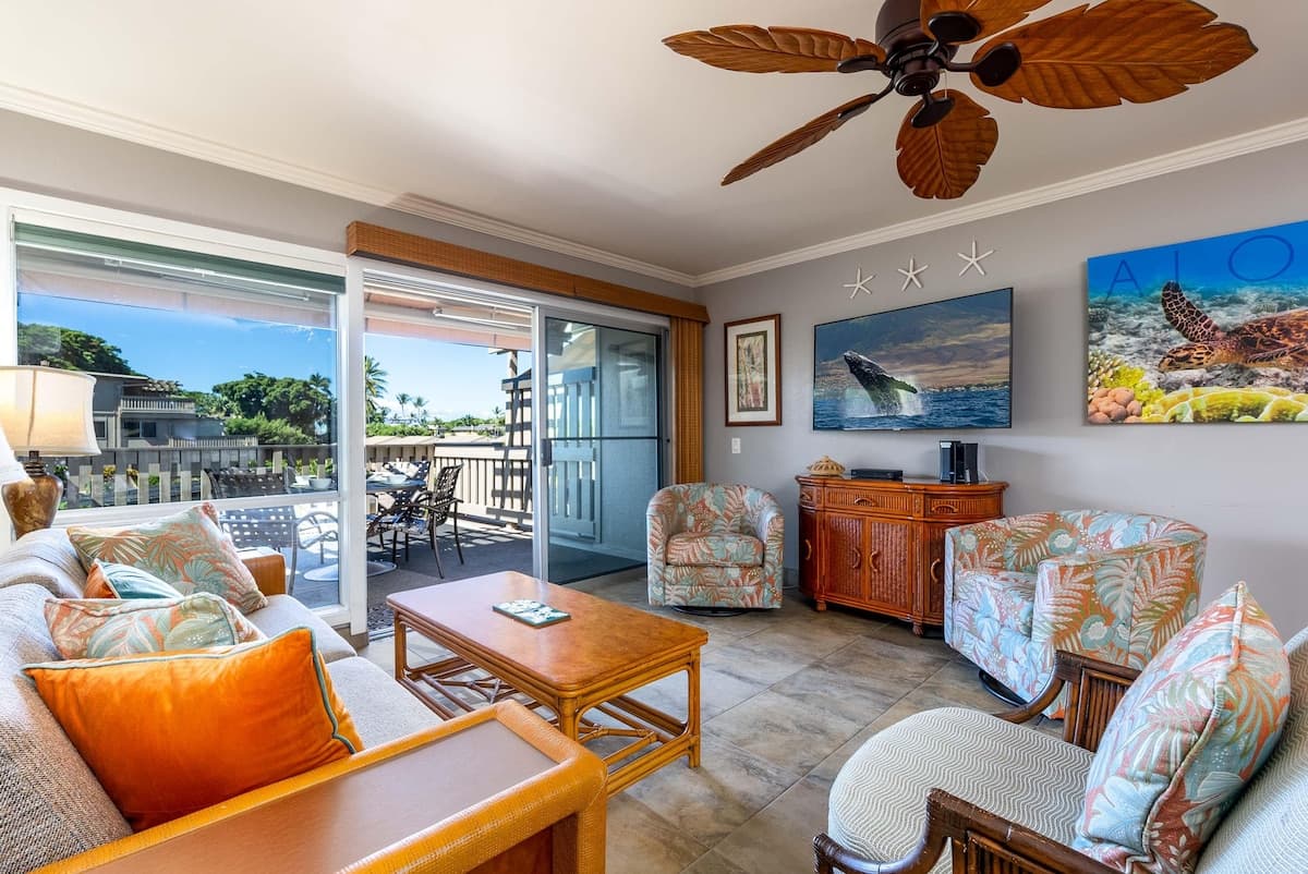 Condo in Lahaina · ★4.86 · 2 bedrooms · 4 beds · 2 baths - Photo 3