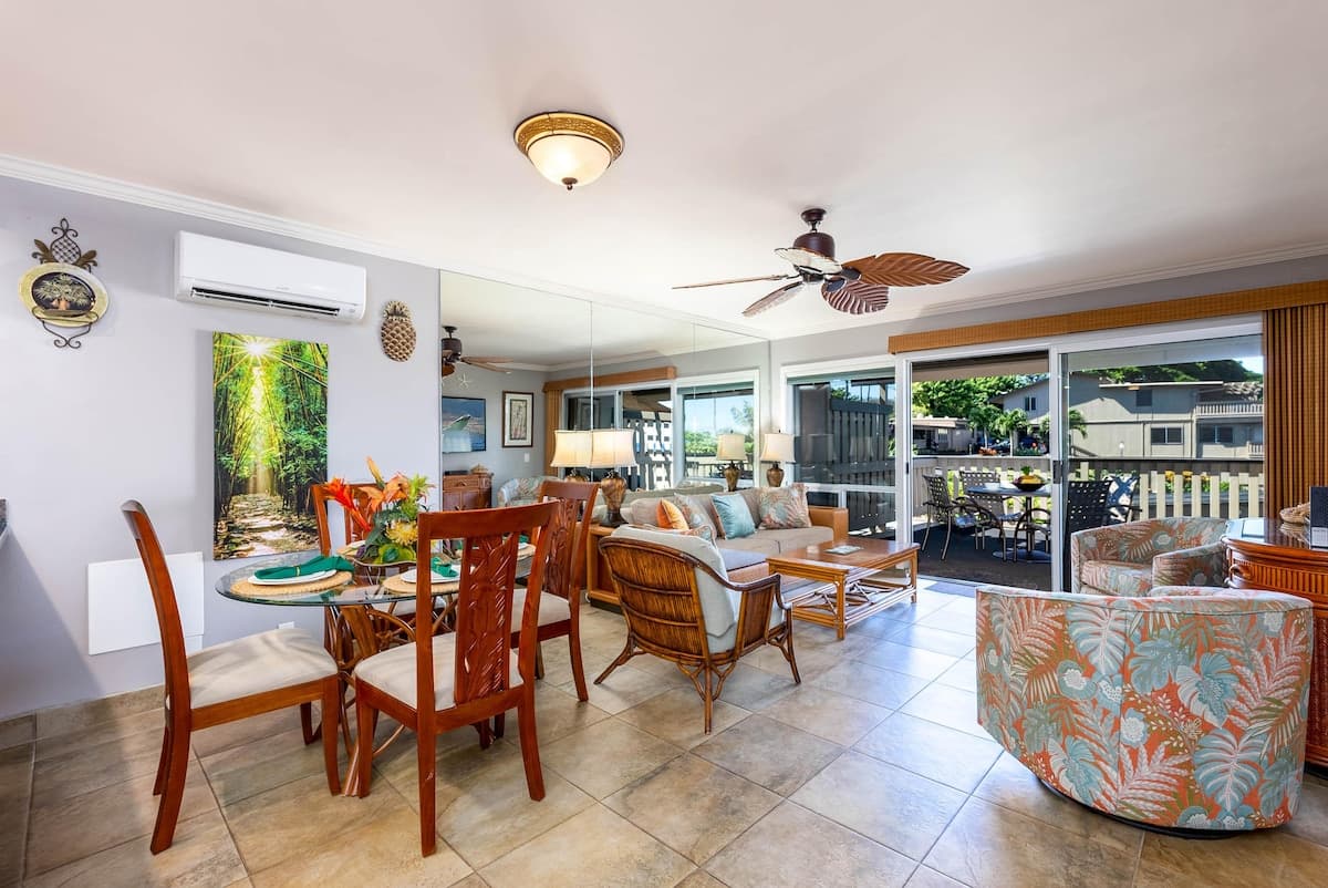 Condo in Lahaina · ★4.86 · 2 bedrooms · 4 beds · 2 baths - Photo 5