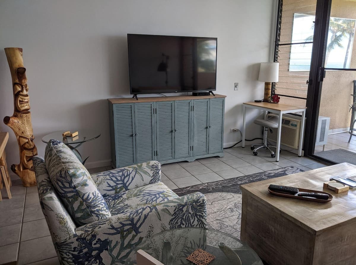 Condo in Wailuku · ★4.97 · 1 bedroom · 1 bed · 1 bath - Photo 4