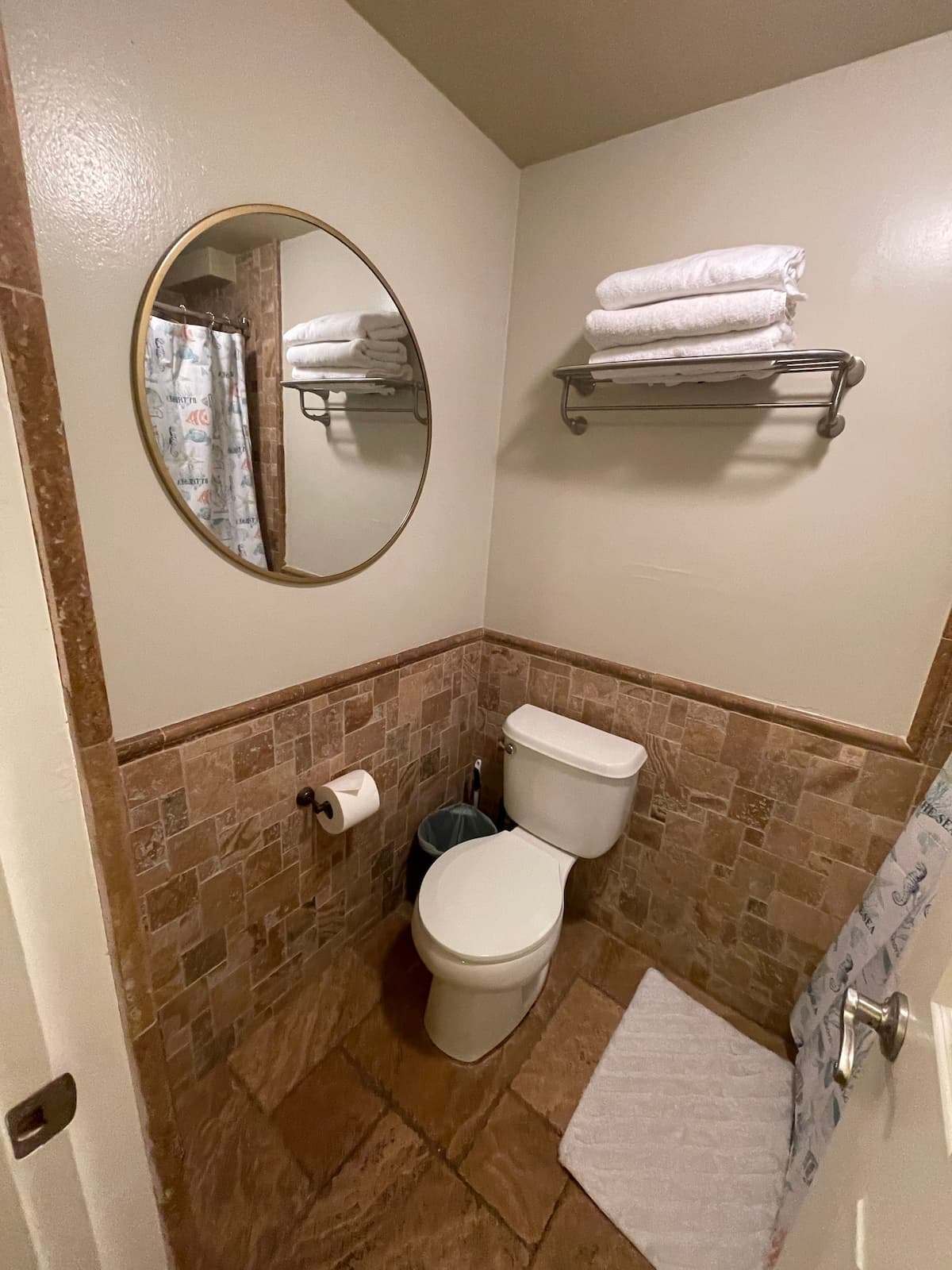 Condo in Honolulu · ★4.82 · Studio · 1 bed · 1 private bath - Photo 3