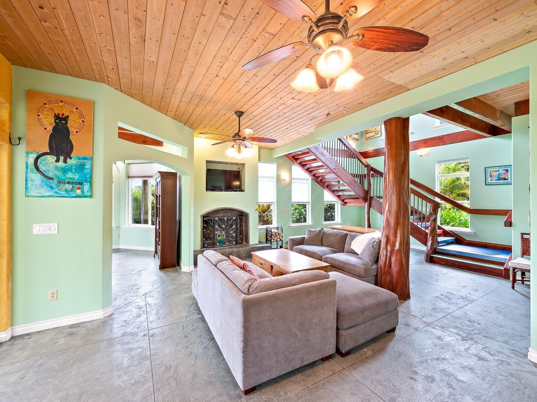 Home in Holualoa · ★4.6 · 4 bedrooms · 7 beds · 3.5 private baths - Photo 3