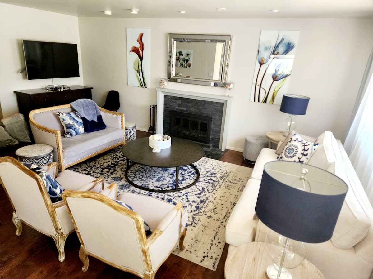 Classic California Home Near Carmel Village - Photo 1