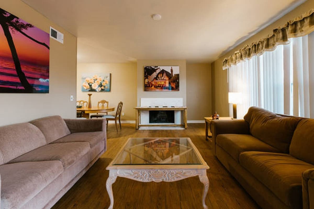 Seaside Home with 2 King Beds, Pet-Friendly - Photo 4