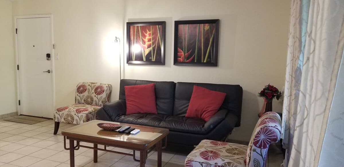 Condo in Kihei · ★4.94 · 1 bedroom · 2 beds · 1 private bath - Photo 2