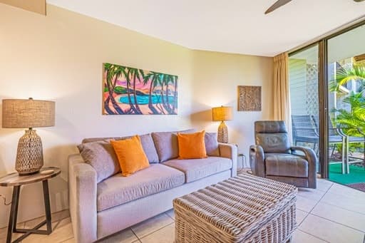 Condo in Kihei · ★4.84 · 1 bedroom · 2 beds · 1 private bath - Photo 4