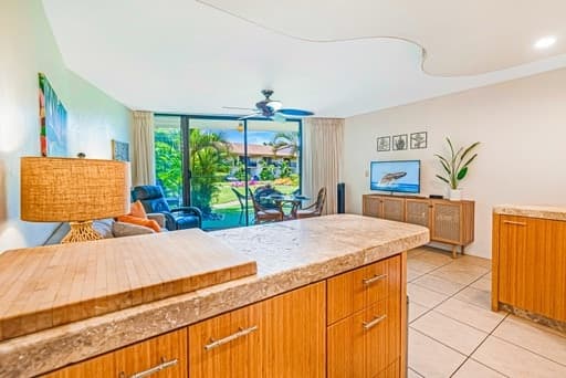 Condo in Kihei · ★4.84 · 1 bedroom · 2 beds · 1 private bath - Photo 3