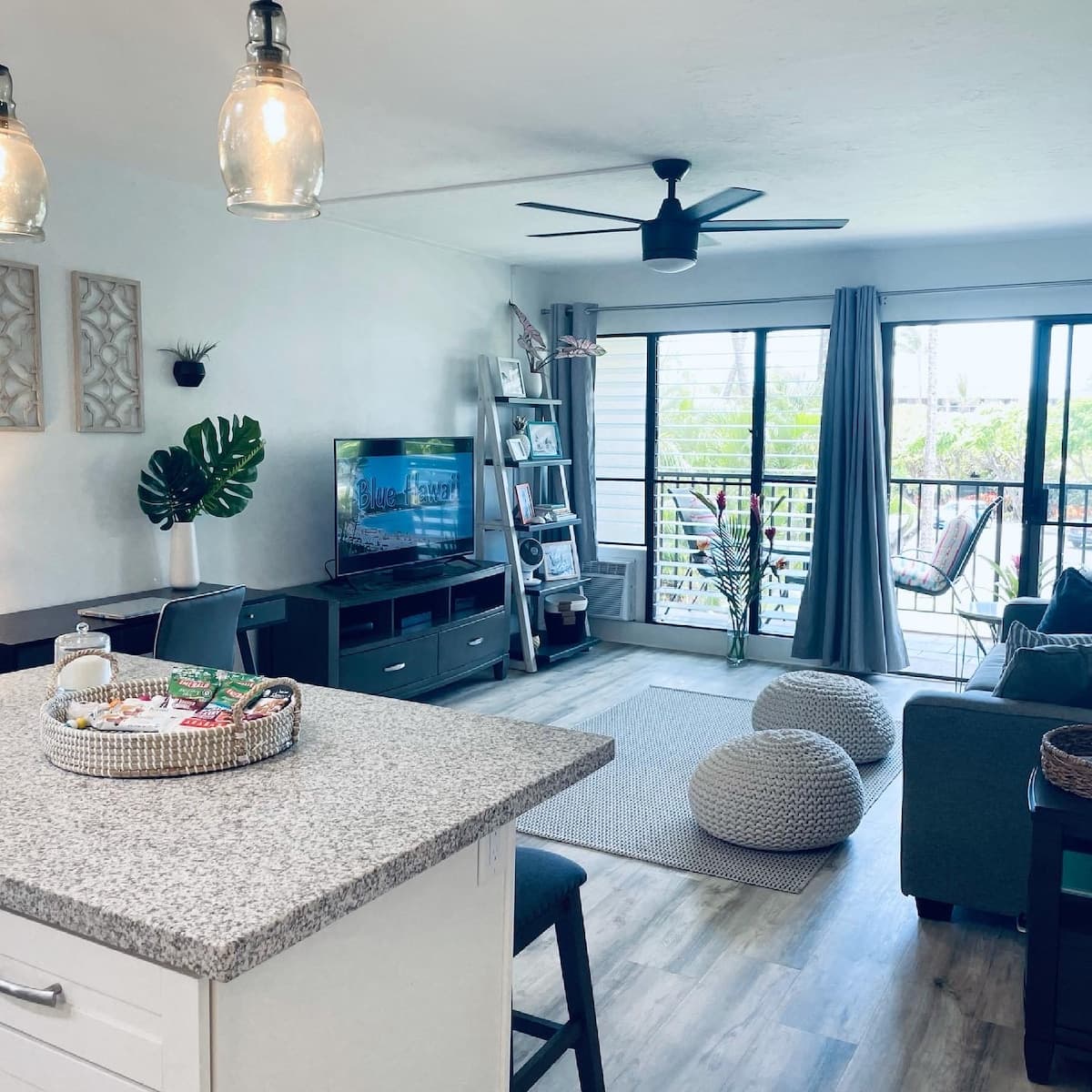 Condo in Kihei · ★4.84 · 1 bedroom · 2 beds · 1 private bath - Photo 2