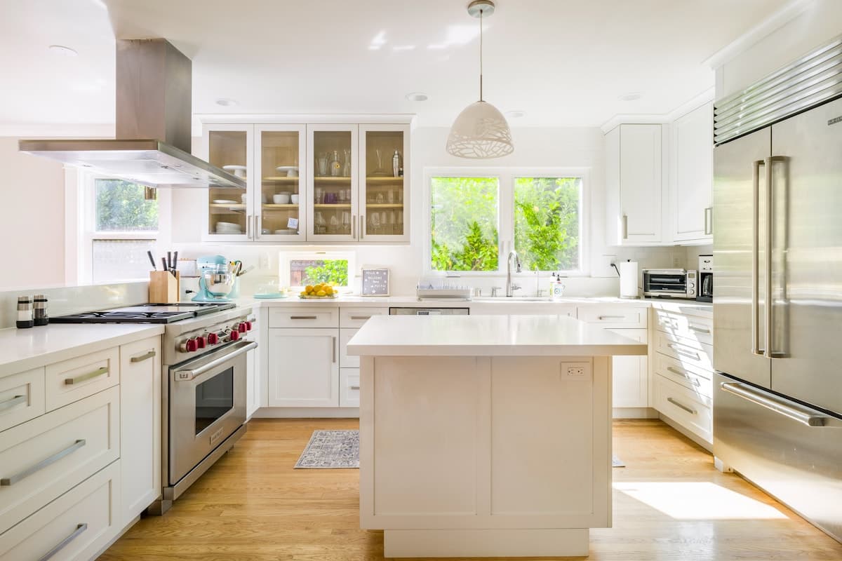 Home in St. Helena · ★5.0 · 3 bedrooms · 4 beds · 2.5 private baths - Photo 4