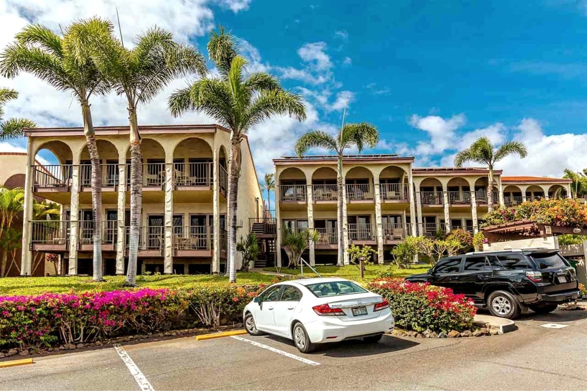 Condo in Kihei · ★4.89 · 2 bedrooms · 3 beds · 2 private baths - Photo 4