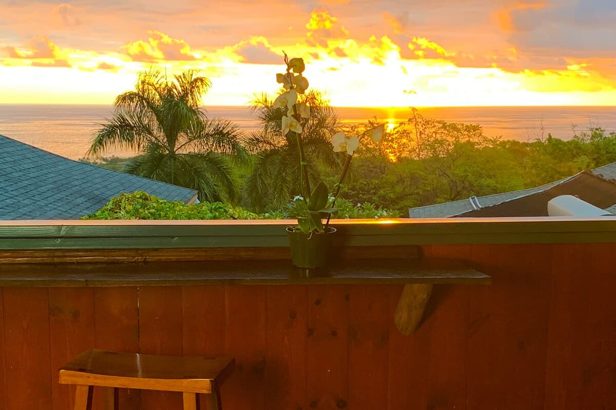 Guesthouse in Kailua-Kona · ★4.92 · 1 bedroom · 1 bed · 1 bath - Photo 2