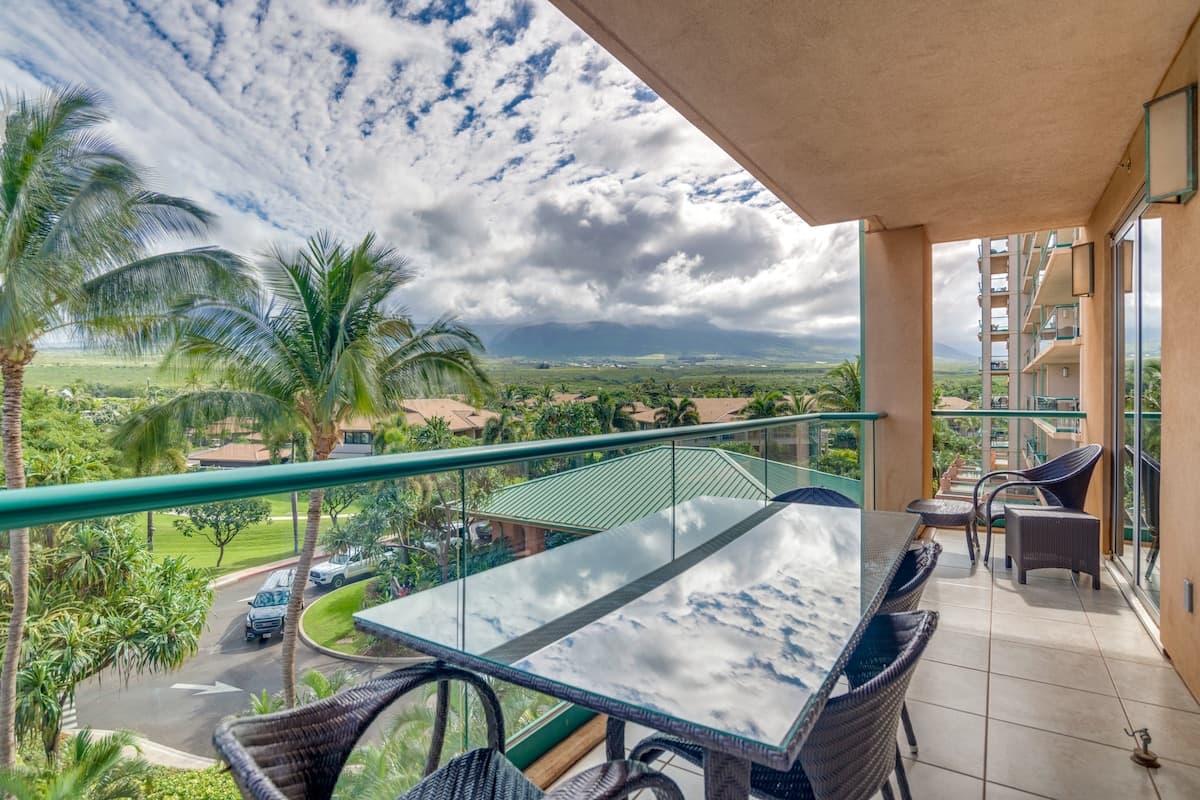 Condo in Lahaina · ★4.96 · 2 bedrooms · 3 beds · 2 baths - Photo 1
