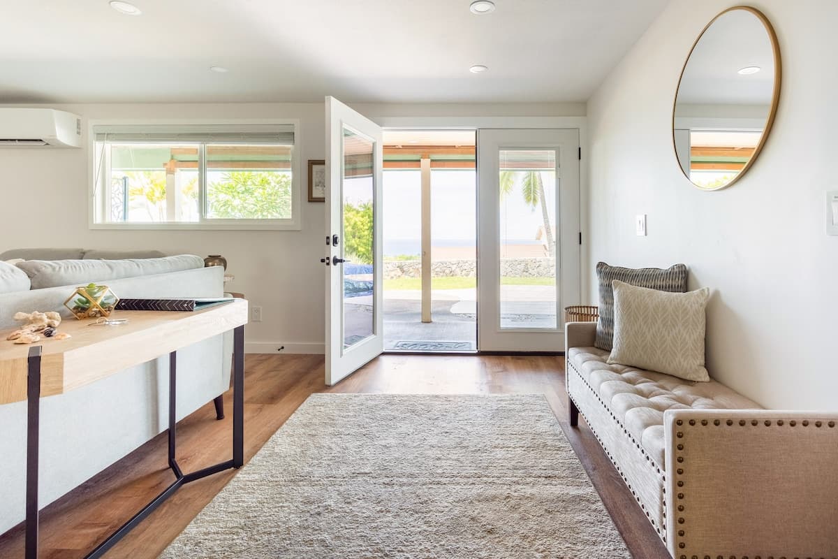 Hale 'Io • Remodeled 2/2 Luxury • AC • Ocean View - Photo 4
