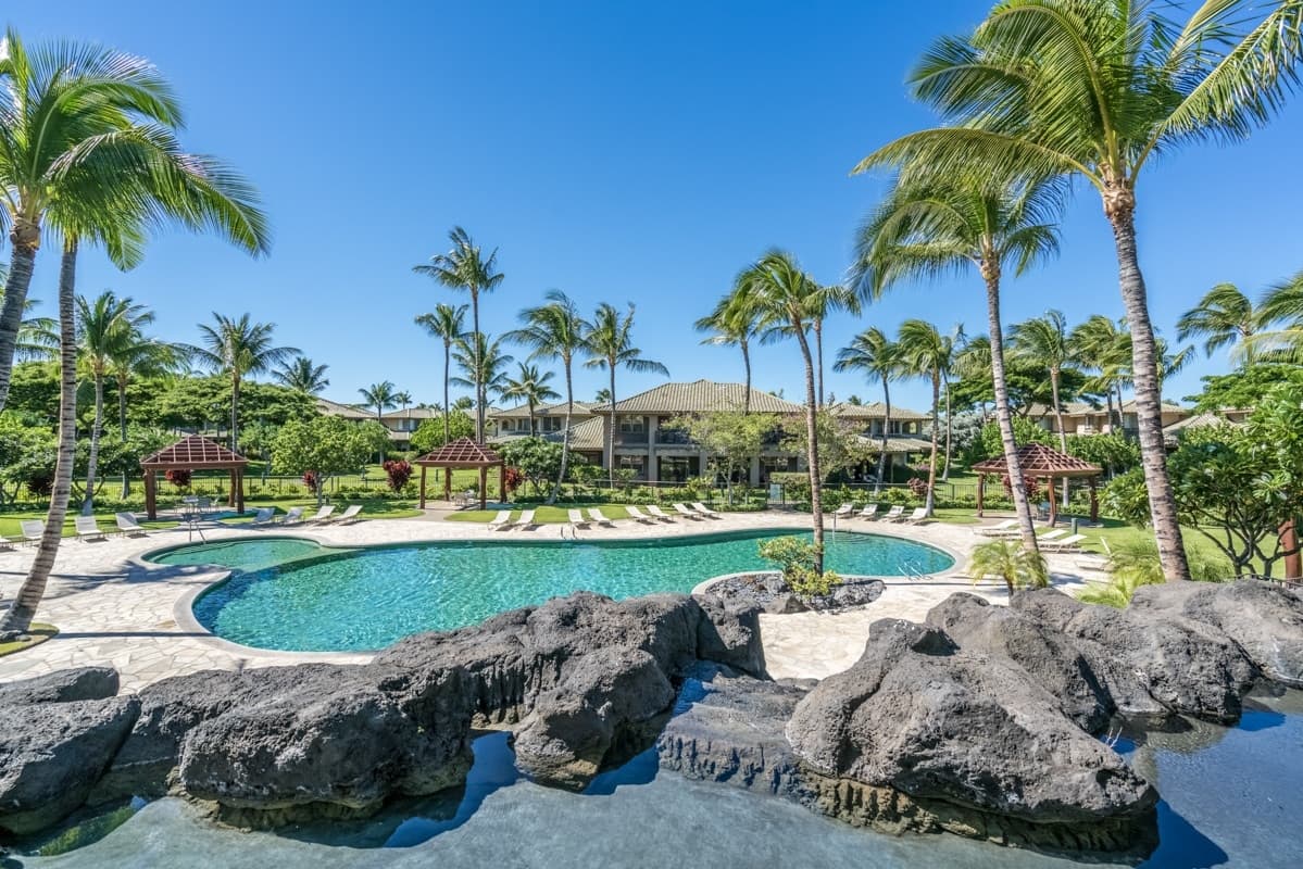 Townhouse in Waimea · ★5.0 · 2 bedrooms · 5 beds · 2.5 baths - Photo 1