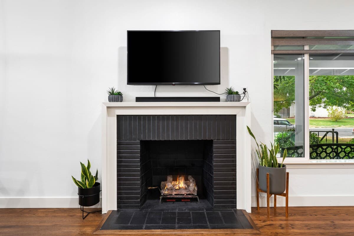 Modern Cozy Home Near Arden Mall & Downtown - Photo 4
