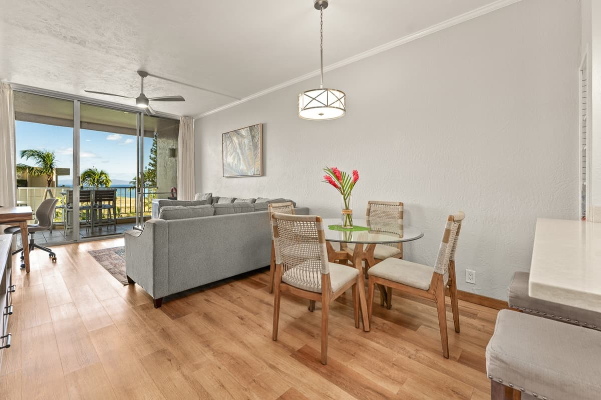 Condo in Kihei · ★4.9 · 2 bedrooms · 4 beds · 2 baths - Photo 2