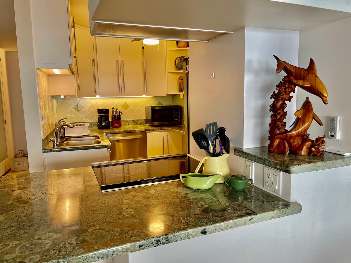 Condo in Maalaea · ★4.88 · 2 bedrooms · 2 beds · 2 baths - Photo 5