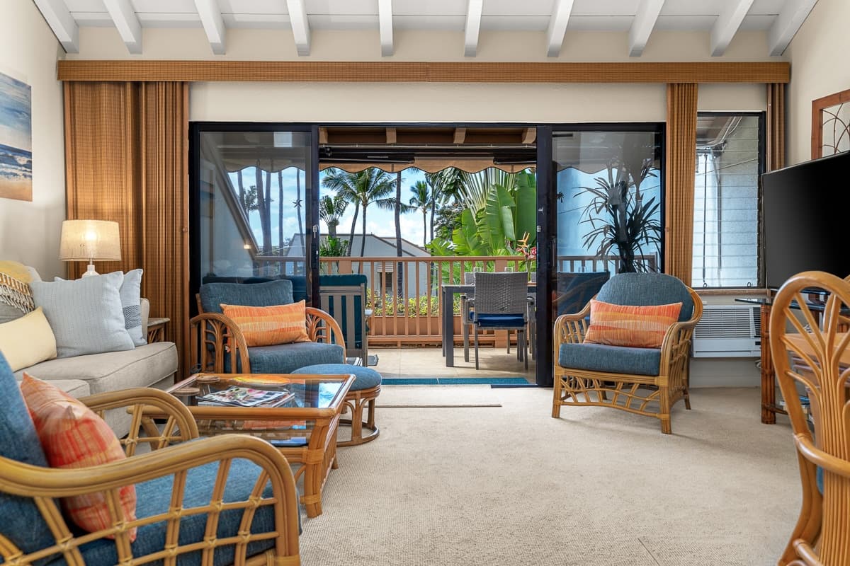 Condo in Kihei · ★4.93 · 2 bedrooms · 4 beds · 2 private baths - Photo 3