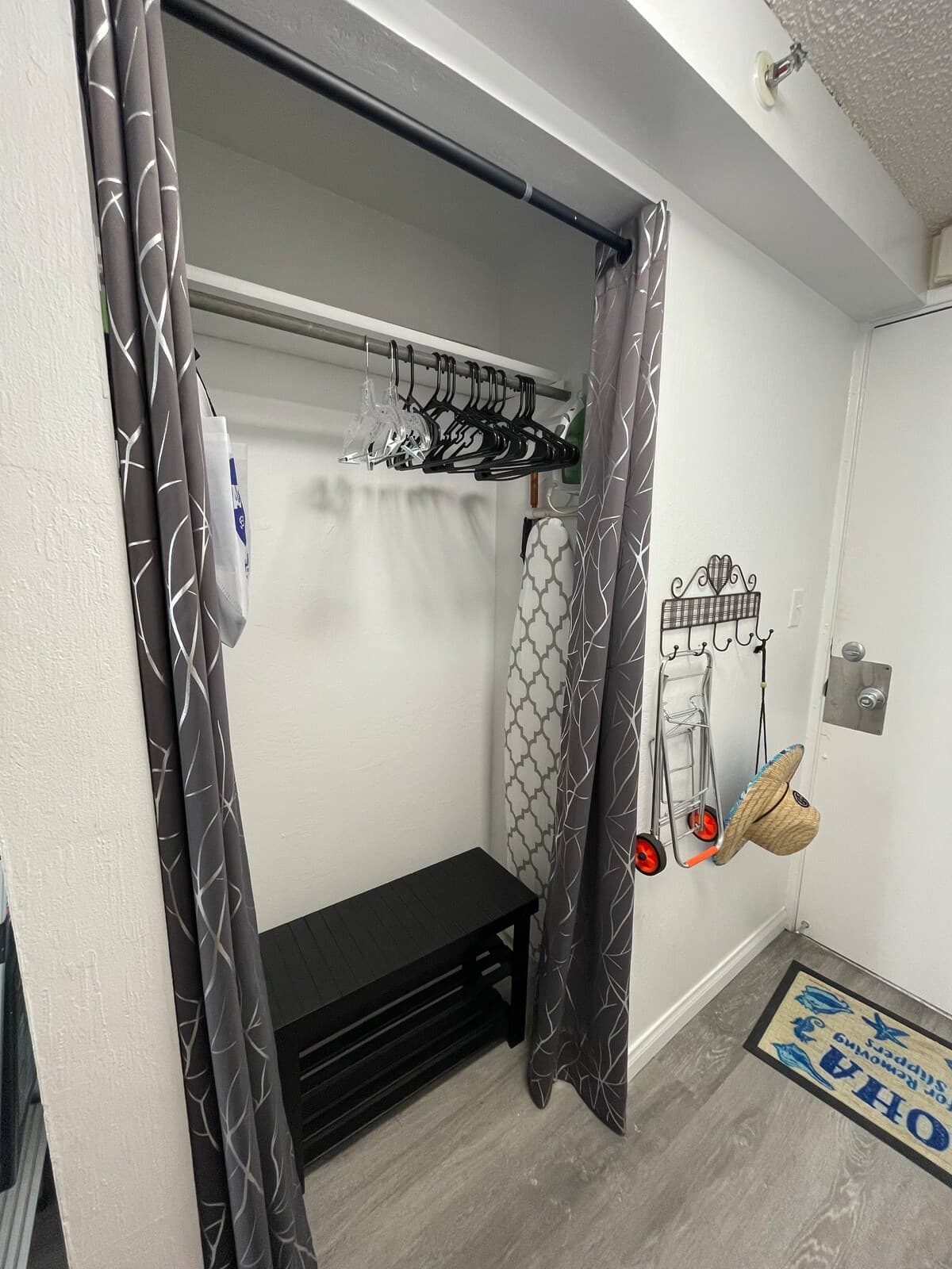 Condo in Honolulu · ★4.93 · Studio · 1 bed · 1 private bath - Photo 5