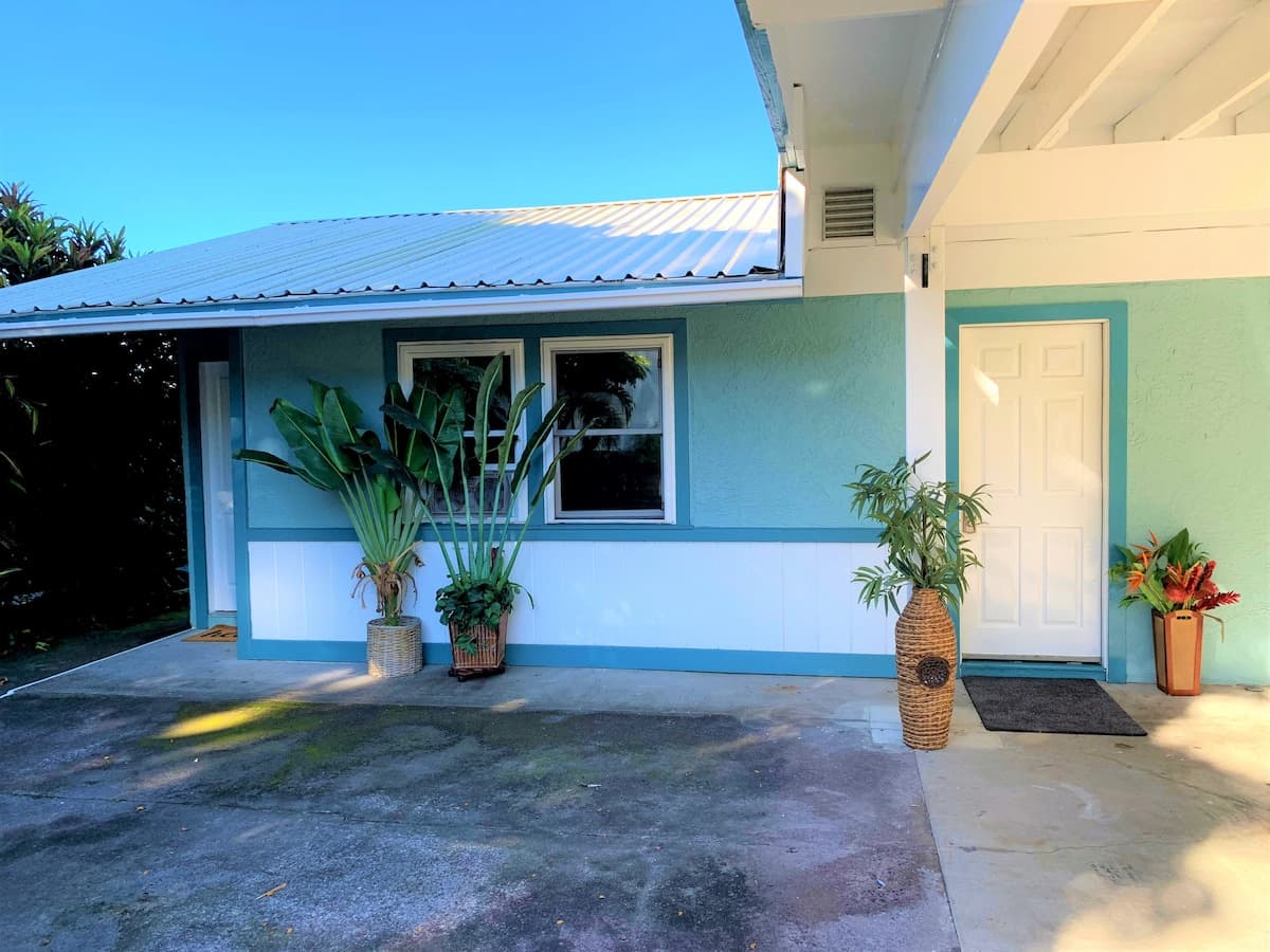 Home in Kailua-Kona · ★4.93 · 3 bedrooms · 3 beds · 2 private baths - Photo 1