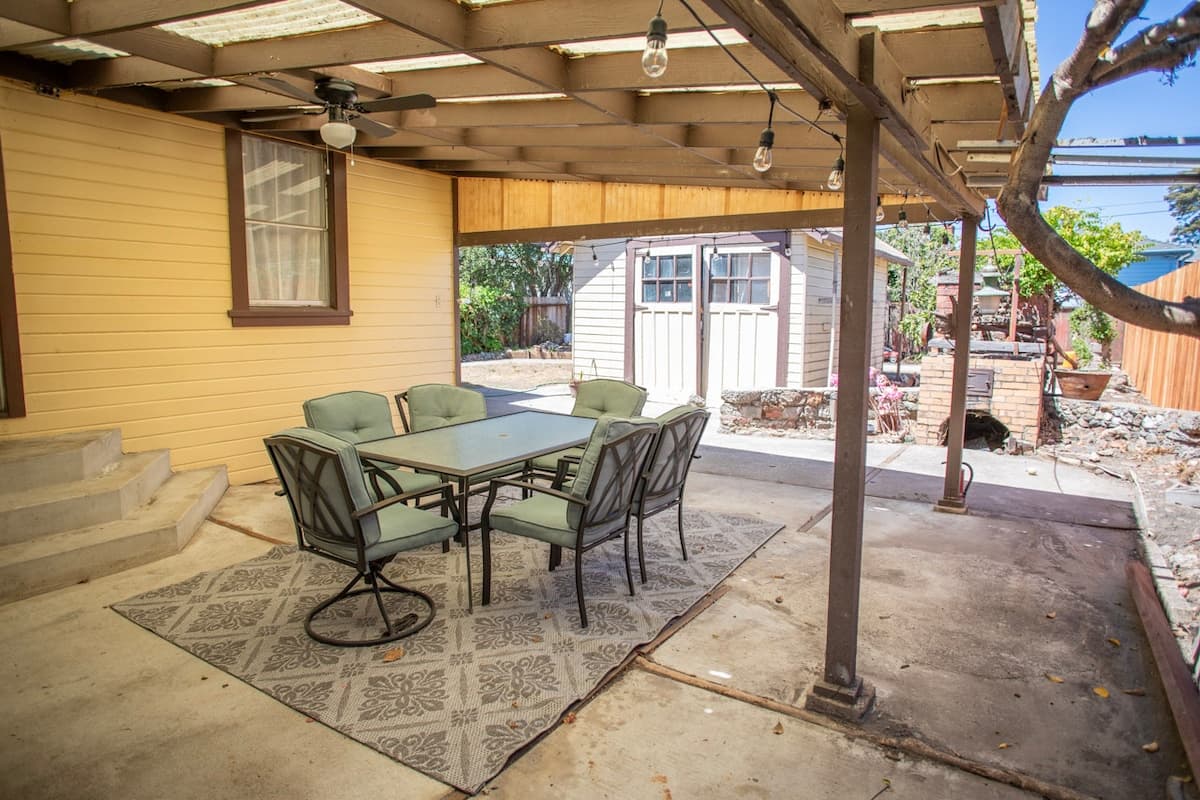 Newly Renovated Home Near Hiking & Eats, Sleeps 10 - Photo 1