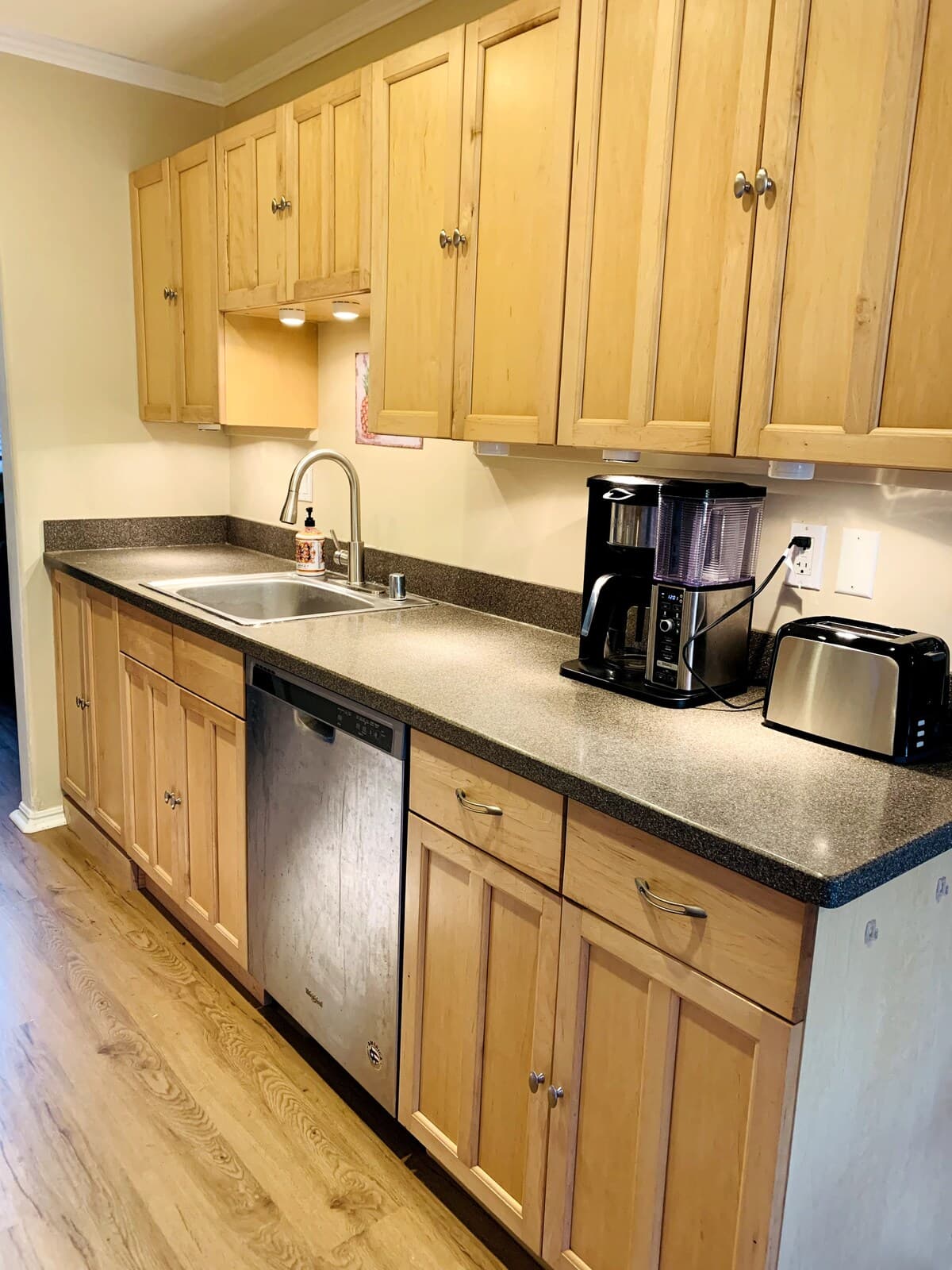 Condo in Waimea · ★4.9 · 2 bedrooms · 2 beds · 1 bath - Photo 4