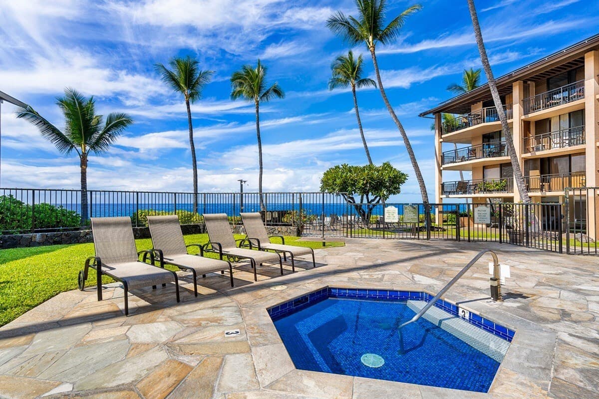 Safe, comfortable, convenient & right on the sea - Photo 1