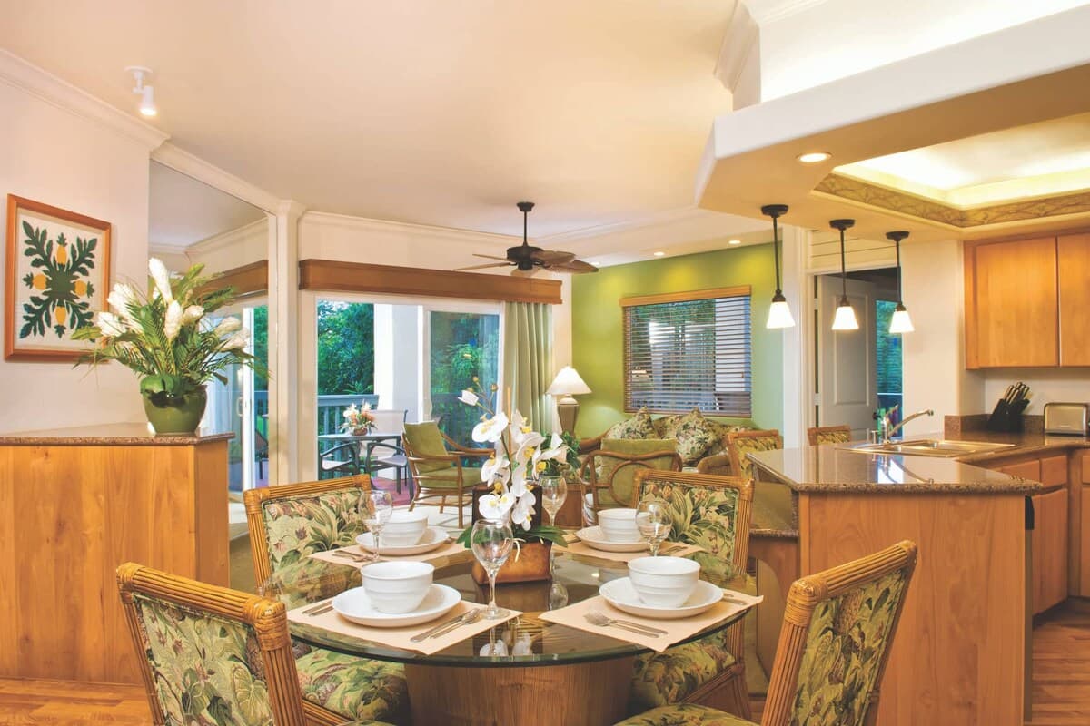 Condo in Princeville · ★4.9 · 2 bedrooms · 3 beds · 2 shared baths - Photo 3